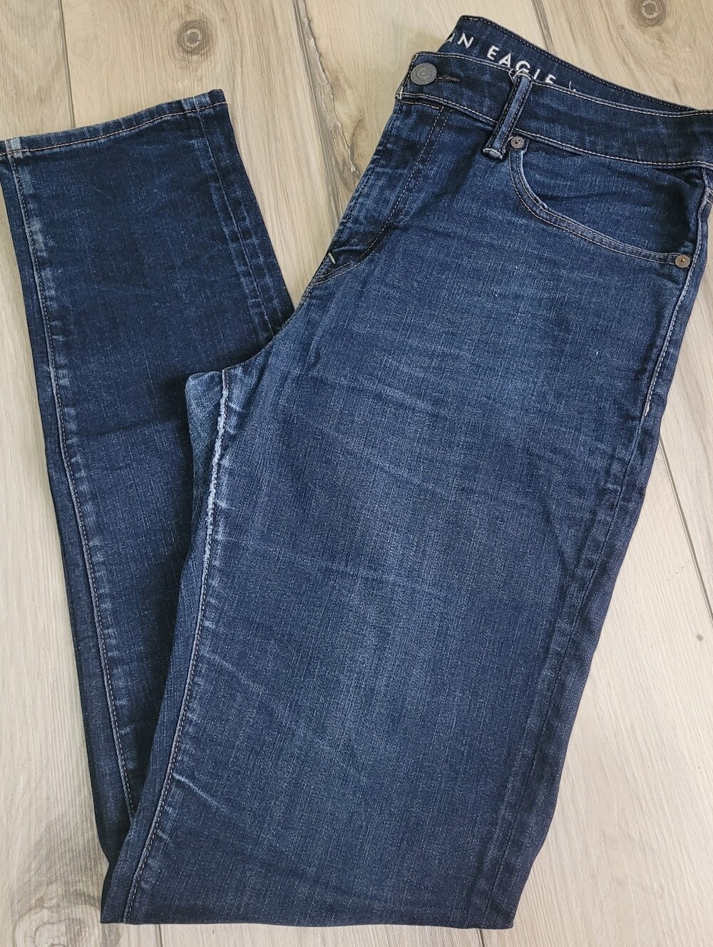 American Eagle Outfitters Men’s Athletic Fit Indigo Slim Straight Denim Jeans 32